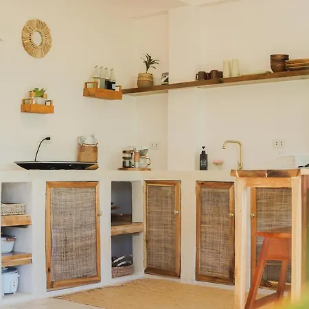 Greenhouse Siargao Roadside Boutique Apartments General Luna  Exterior photo