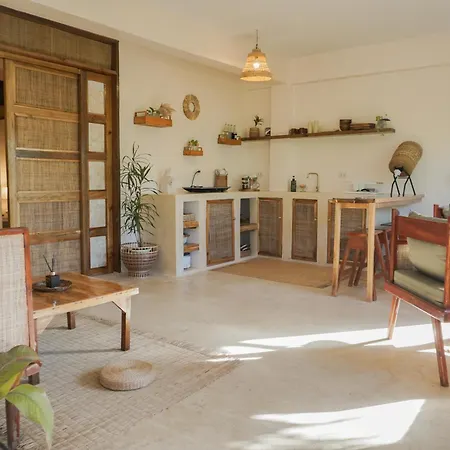 Greenhouse Siargao Roadside Boutique Apartments General Luna  Exterior photo