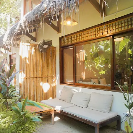 Greenhouse Siargao Roadside Boutique Apartments General Luna  Exterior photo