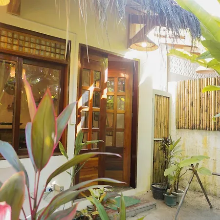 Greenhouse Siargao Roadside Boutique Apartments General Luna  Exterior photo