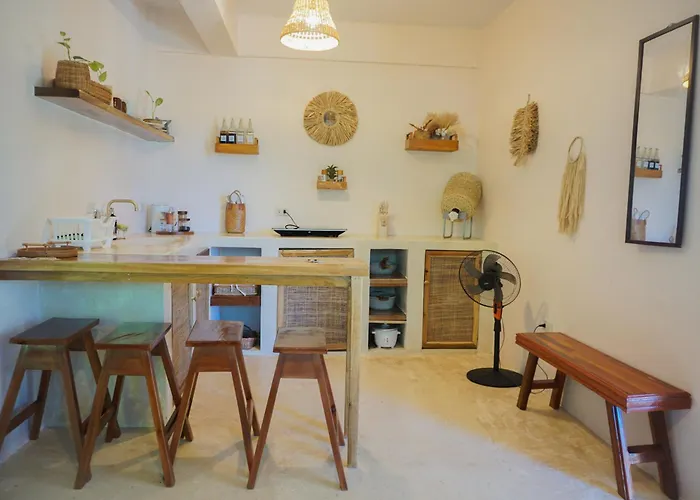 Greenhouse Siargao Roadside Boutique Apartments