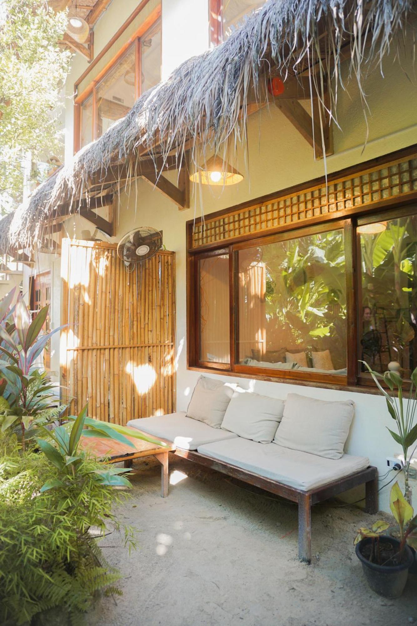 Greenhouse Siargao Roadside Boutique Guest house *