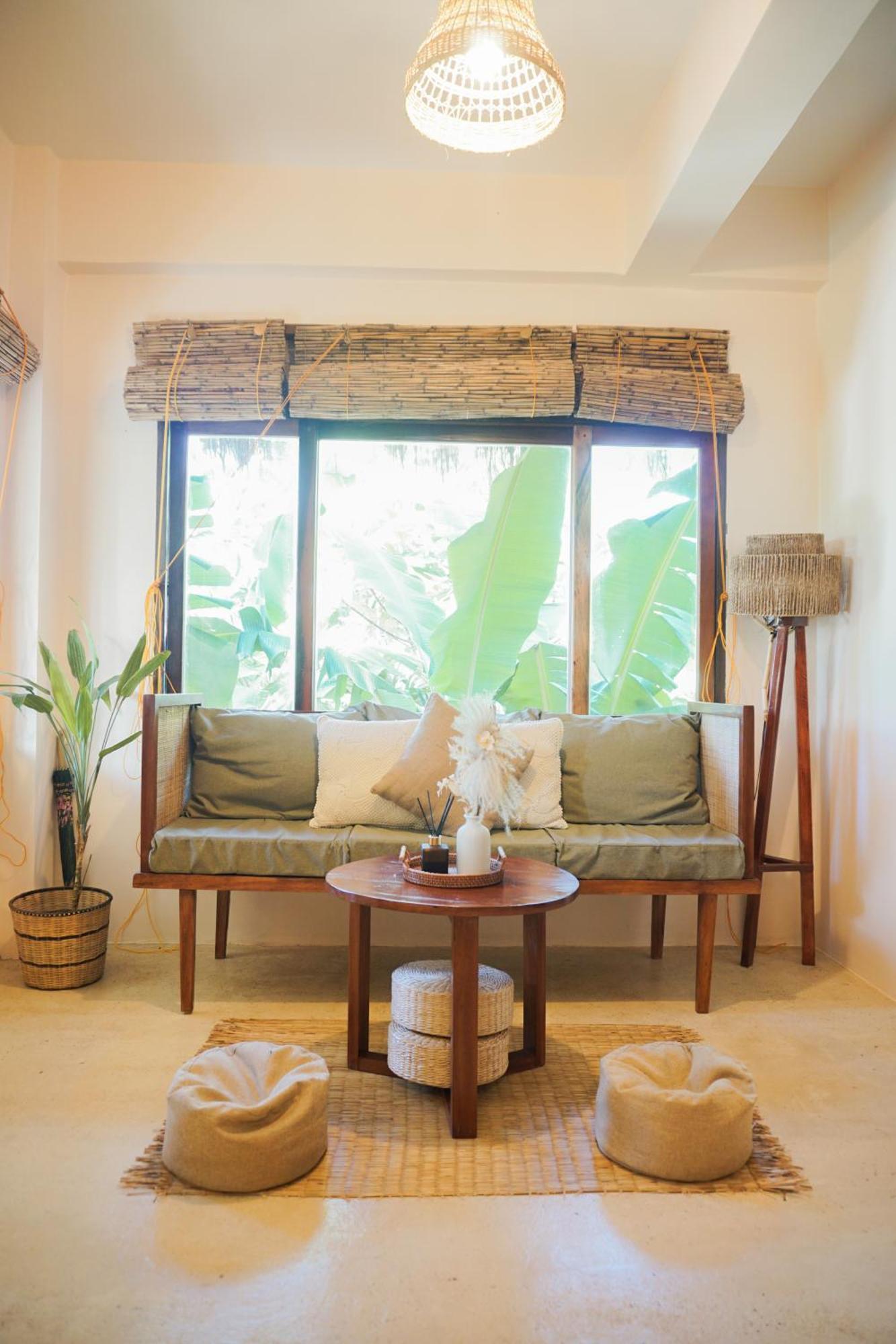 Greenhouse Siargao Roadside Boutique *