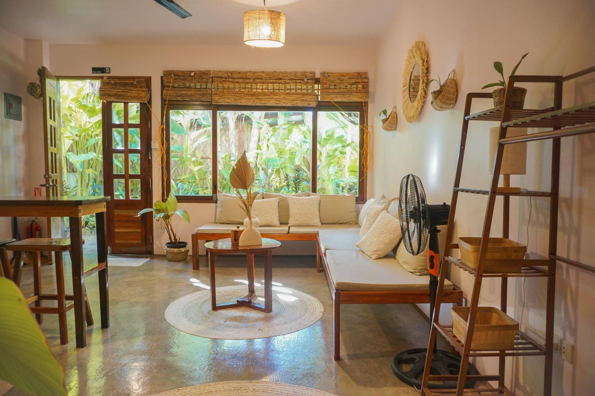 Greenhouse Siargao Roadside Boutique Guest house *
